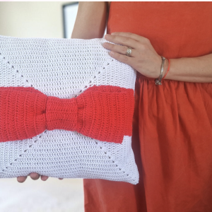 Coussin au Crochet Facile | Patron PDF Sous le Ruban Rouge 40×40 cm